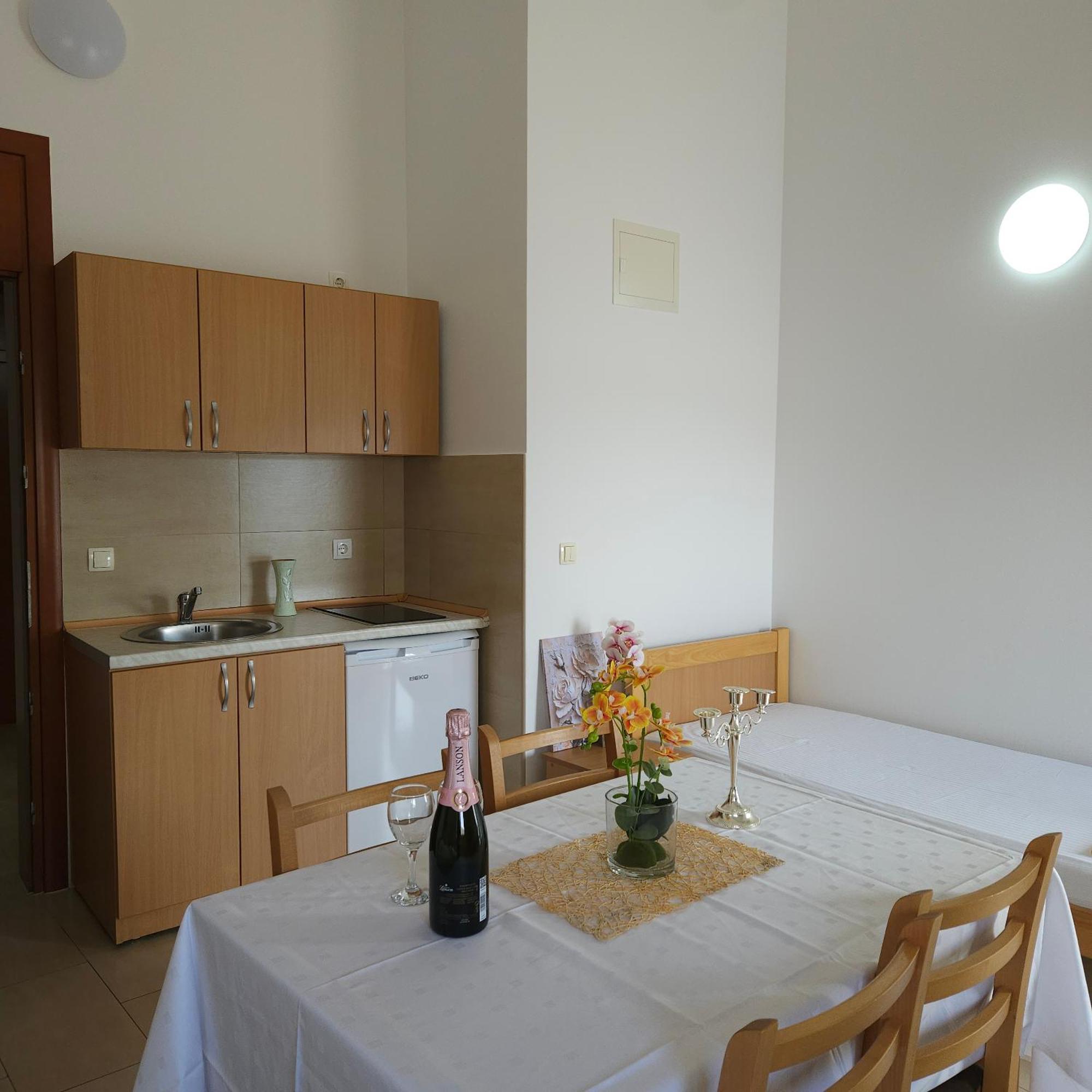 Apartments Cytrus Neum Bagian luar foto
